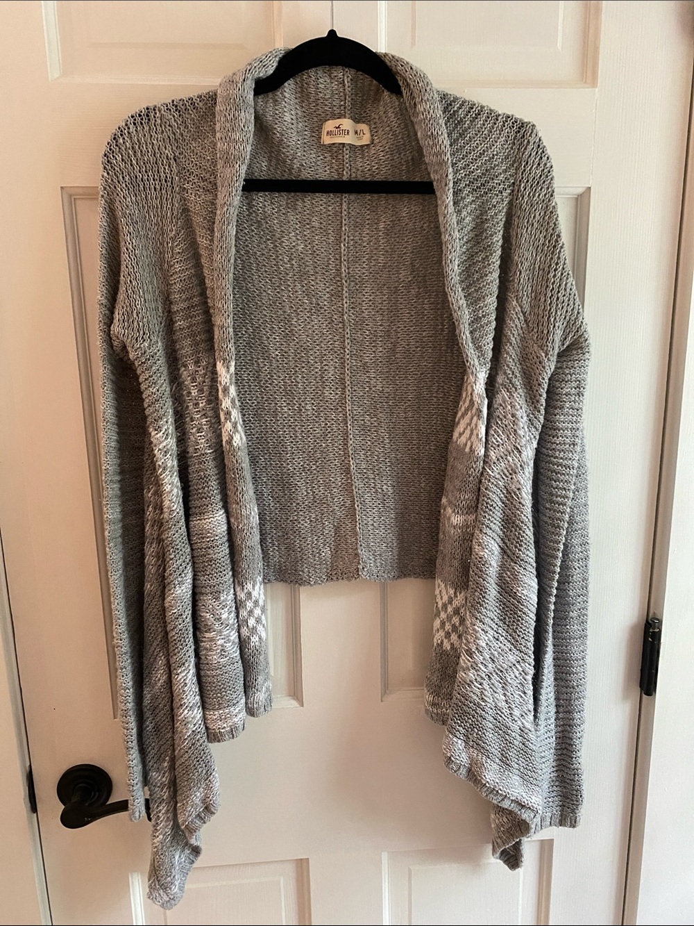 Hollister Light Grey and White Knit Shrug Sweater | Size M/L